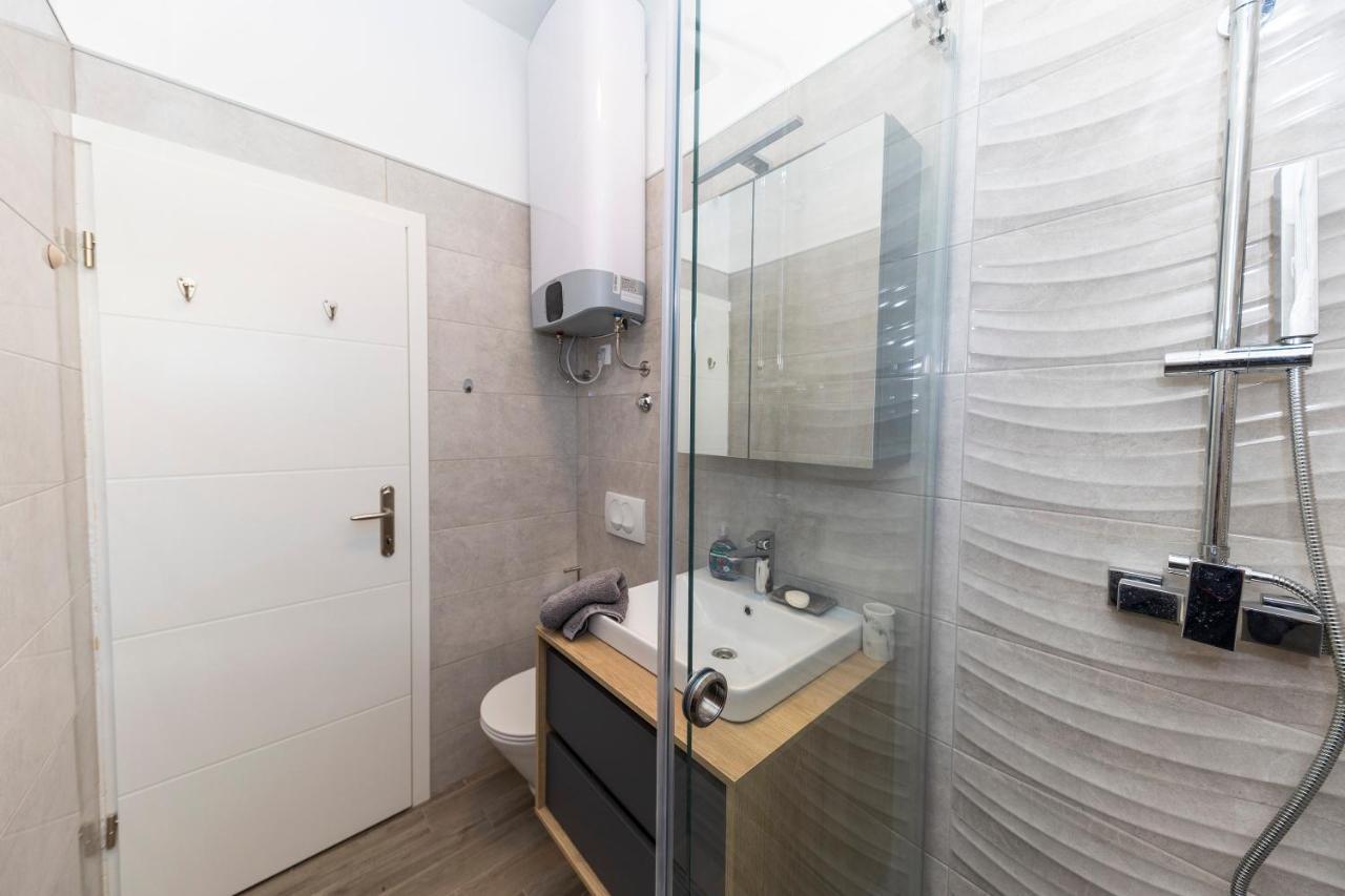 Duffys Apartment Zadar Exterior photo